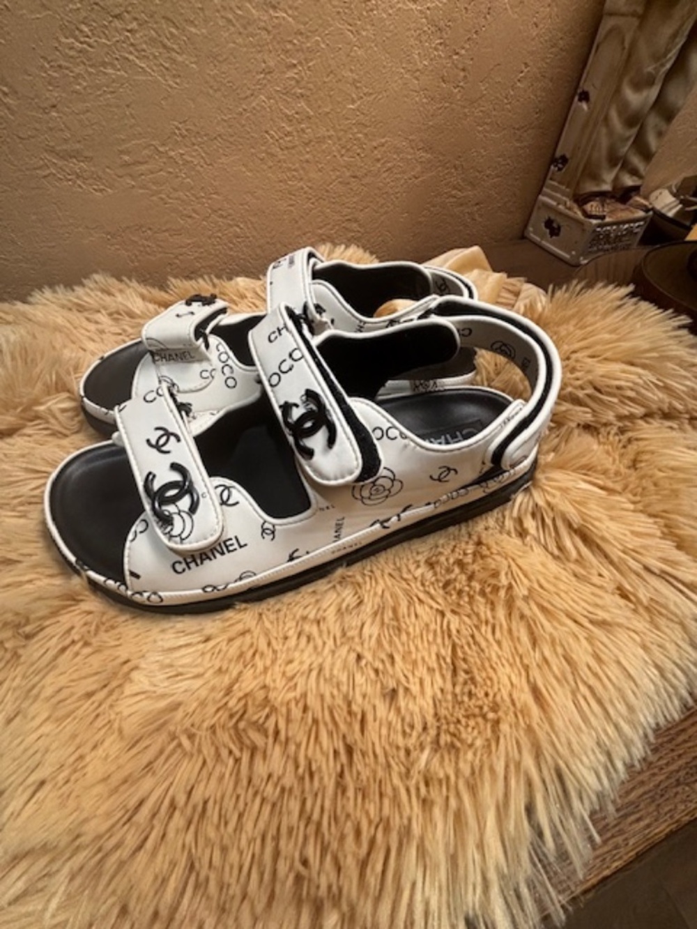 Chanel  2023 Authentic Mens white and black velcro Sandals - Picture 5 of 9